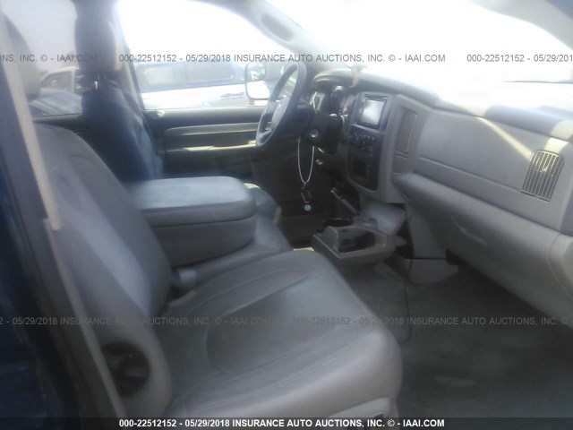 3D7KR28C65G774111 - 2005 DODGE RAM 2500 ST/SLT 蓝色 照片 5