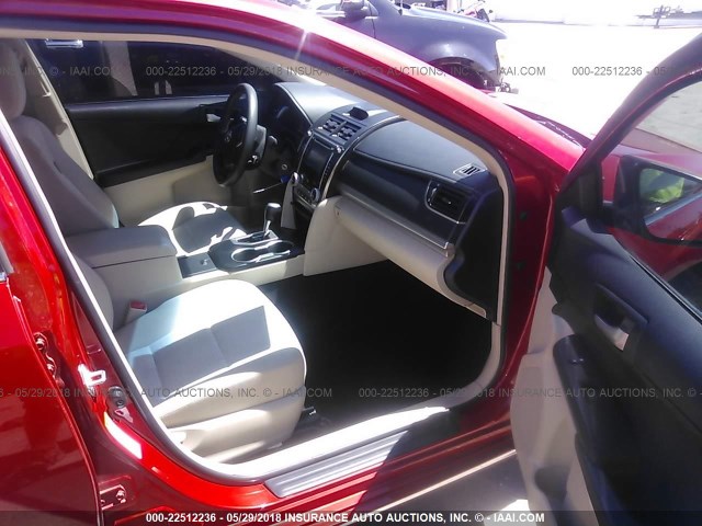 4T4BF1FK5CR190771 - 2012 TOYOTA CAMRY SE/LE/XLE წითელი ფოტო 5