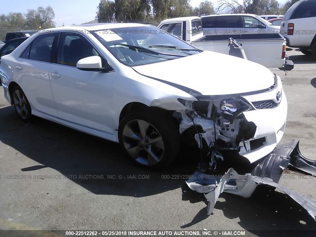 4T1BF1FK3CU627659 - 2012 TOYOTA CAMRY SE/LE/XLE WHITE photo 1
