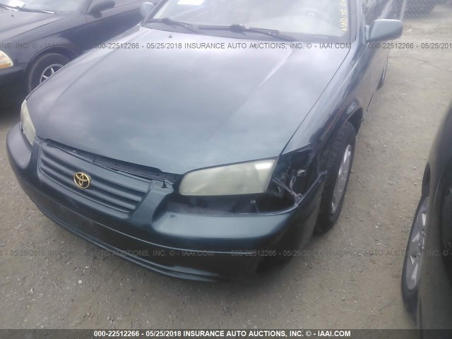 4T1BG22K0VU777448 - 1997 TOYOTA CAMRY CE/LE/XLE 绿色 照片 6