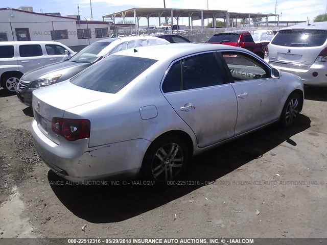3VWEF71KX7M147766 - 2007 VOLKSWAGEN JETTA WOLFSBURG 银色 照片 4