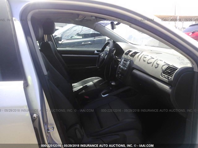 3VWEF71KX7M147766 - 2007 VOLKSWAGEN JETTA WOLFSBURG 银色 照片 5