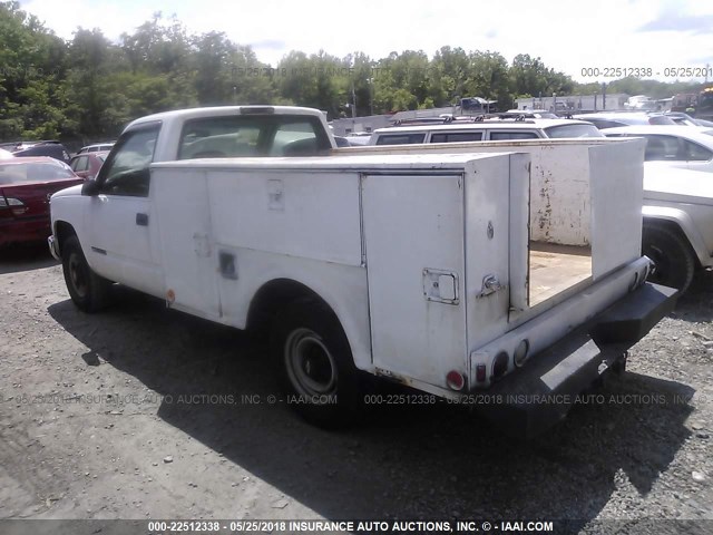 1GDGC24R5YF408380 - 2000 GMC SIERRA C2500 WHITE photo 3