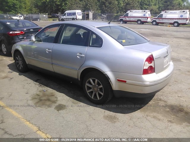 WVWPD63B34E272862 - 2004 VOLKSWAGEN PASSAT GLS SILVER photo 3