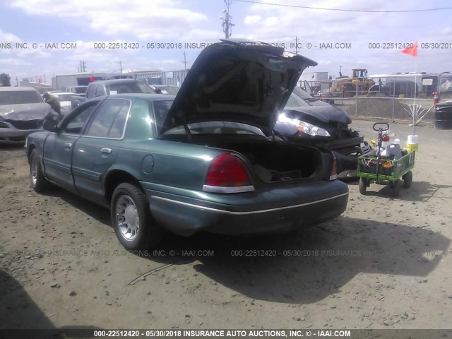 2FAFP74W0YX158662 - 2000 FORD CROWN VICTORIA LX GREEN photo 3