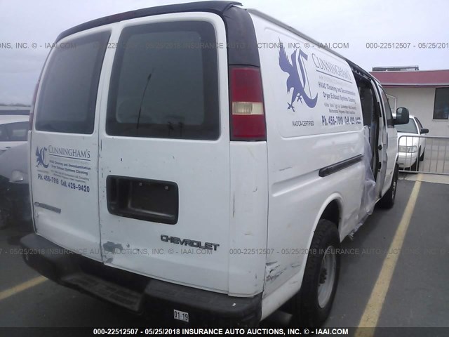 1GCHG39U231104834 - 2003 CHEVROLET EXPRESS G3500  WHITE photo 4