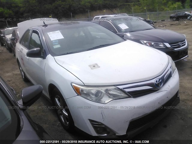 4T1BD1FK2CU047227 - 2012 TOYOTA CAMRY HYBRID/LE/XLE WHITE photo 1