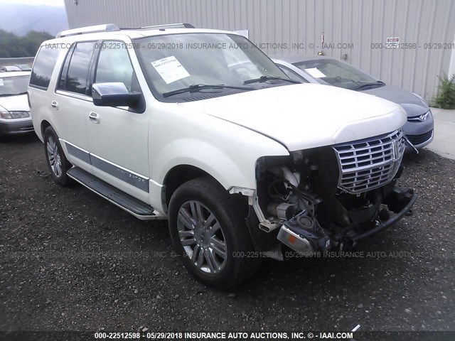 5LMFU28517LJ13449 - 2007 LINCOLN NAVIGATOR WHITE photo 1