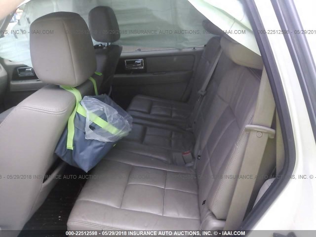 5LMFU28517LJ13449 - 2007 LINCOLN NAVIGATOR WHITE photo 8