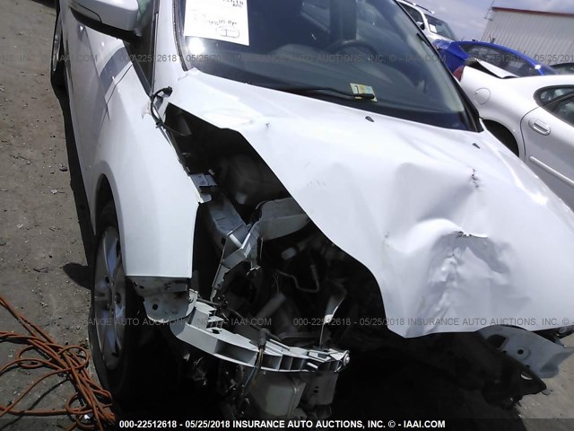 1FADP3K28EL105040 - 2014 FORD FOCUS SE WHITE photo 6