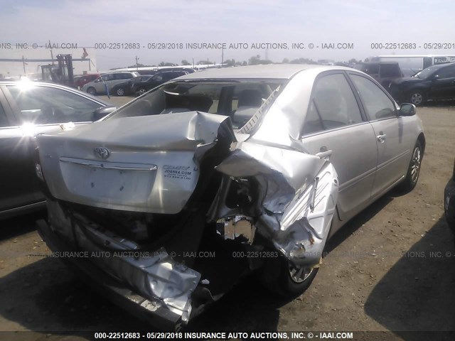 4T1BE32K03U745740 - 2003 TOYOTA CAMRY LE/XLE/SE 银色 照片 4