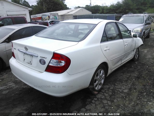 JTDBE32K440257291 - 2004 TOYOTA CAMRY LE/XLE WHITE photo 4