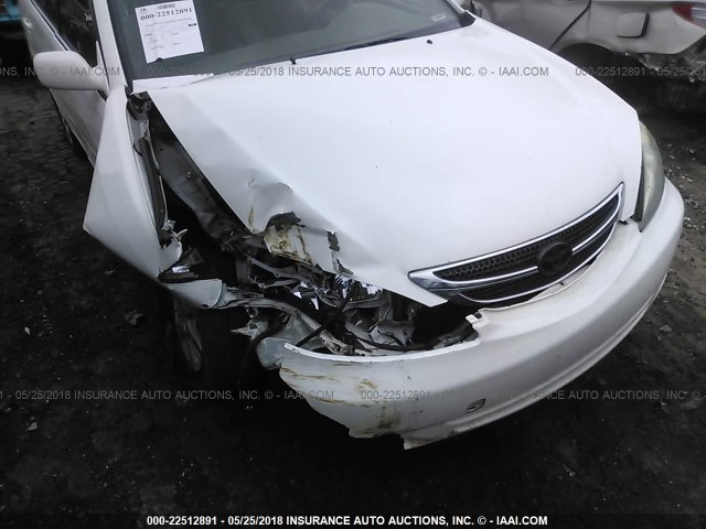 JTDBE32K440257291 - 2004 TOYOTA CAMRY LE/XLE Սպիտակ լուսանկար 6