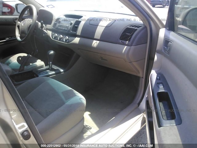 4T1BE32K05U092958 - 2005 TOYOTA CAMRY LE/XLE/SE Bej foto 5