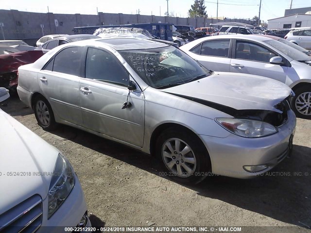 4T1BE32K03U727660 - 2003 TOYOTA CAMRY LE/XLE/SE ვერცხლისფერი ფოტო 1
