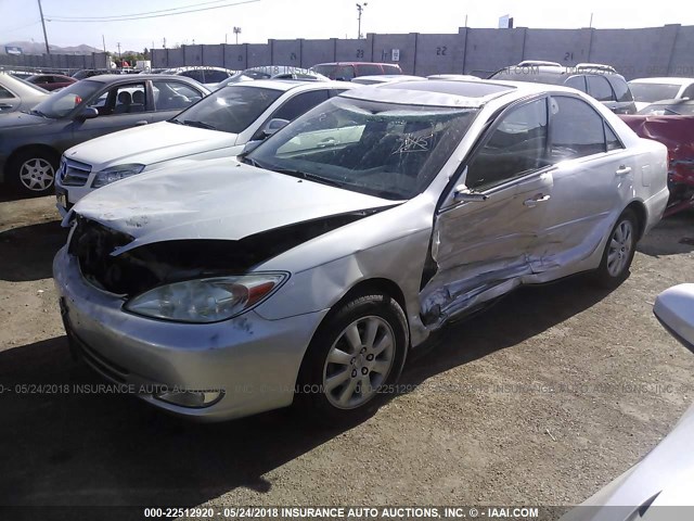 4T1BE32K03U727660 - 2003 TOYOTA CAMRY LE/XLE/SE ვერცხლისფერი ფოტო 2