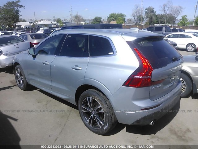 YV4A22RK2J1092879 - 2018 VOLVO XC60 T6/MOMENTUM SILVER photo 3