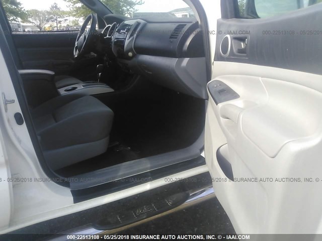 5TFLU4EN9CX048153 - 2012 TOYOTA TACOMA DOUBLE CAB WHITE photo 5