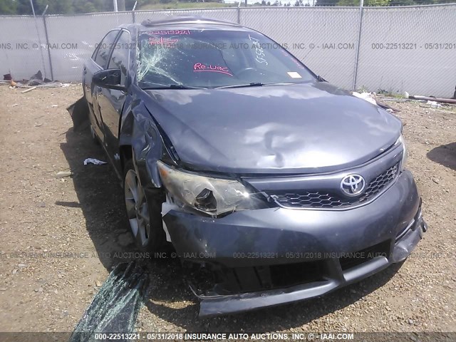 4T1BK1FK6CU015127 - 2012 TOYOTA CAMRY SE/XLE GRAY photo 6