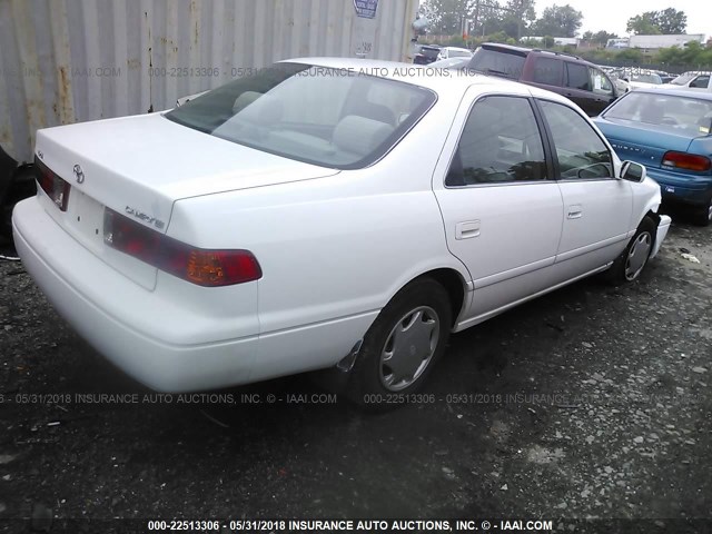 4T1BG22K8YU926452 - 2000 TOYOTA CAMRY CE/LE/XLE WHITE photo 4