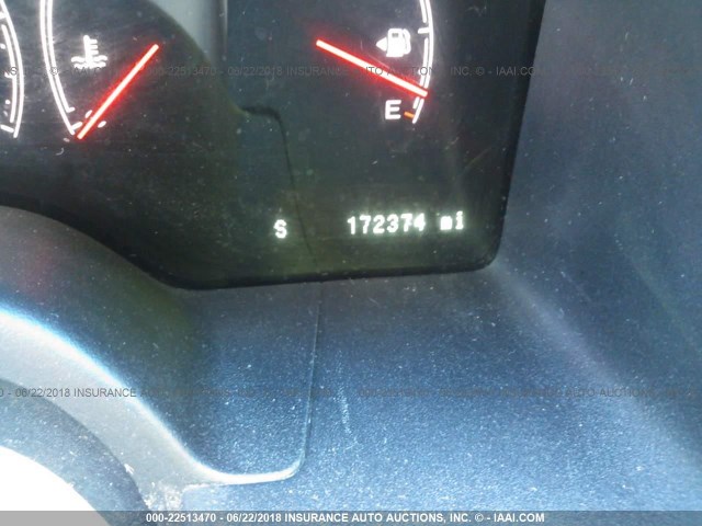 5LMFU28RX3LJ10630 - 2003 LINCOLN NAVIGATOR თეთრი ფოტო 7