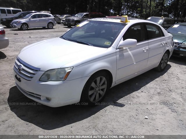 4T1BK36B66U106477 - 2006 TOYOTA AVALON XL/XLS/TOURING/LIMITED WHITE photo 2