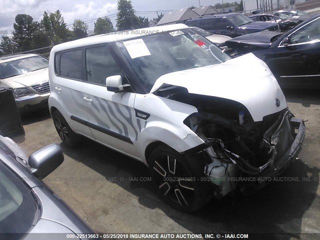 KNDJT2A2XB7726885 - 2011 KIA SOUL +/!/SPORT WHITE photo 1