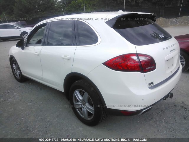 WP1AB2A21BLA54837 - 2011 PORSCHE CAYENNE S WHITE photo 3