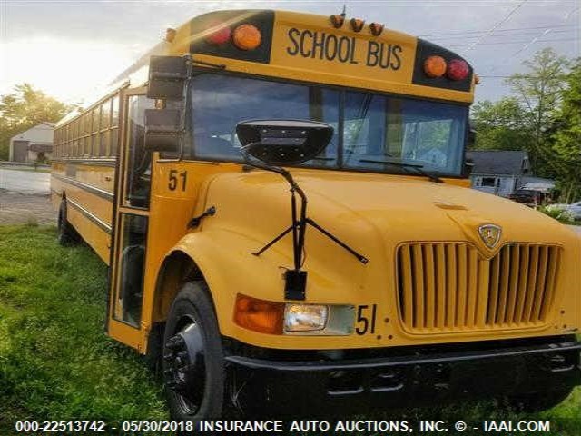 4DRBRAAN34B972020 - 2004 IC CORPORATION 3000 YELLOW photo 1