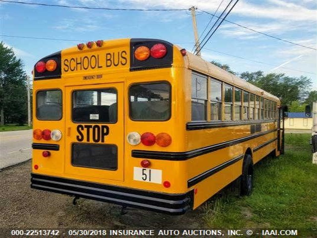 4DRBRAAN34B972020 - 2004 IC CORPORATION 3000 YELLOW photo 4