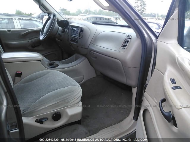 1FMPU16L02LA95618 - 2002 FORD EXPEDITION XLT Gold Foto 5
