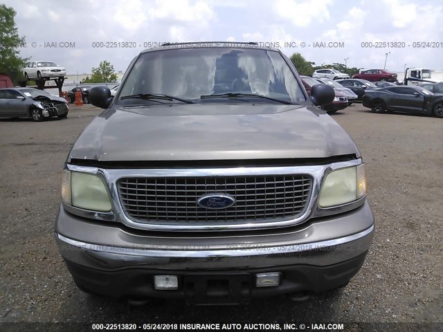 1FMPU16L02LA95618 - 2002 FORD EXPEDITION XLT Gold Foto 6