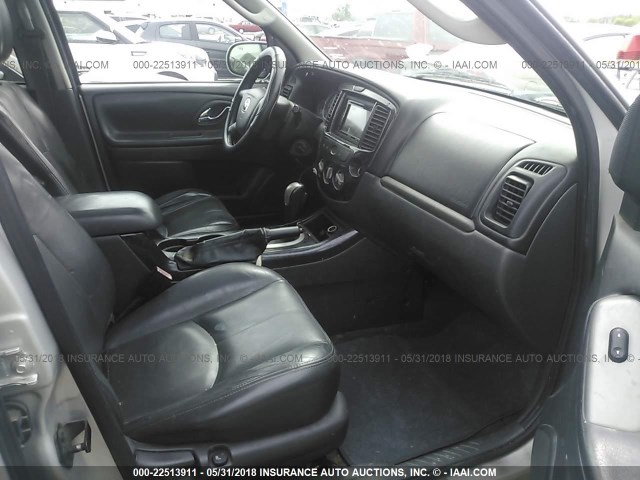 4F2CZ06185KM47562 - 2005 MAZDA TRIBUTE S SILVER photo 5