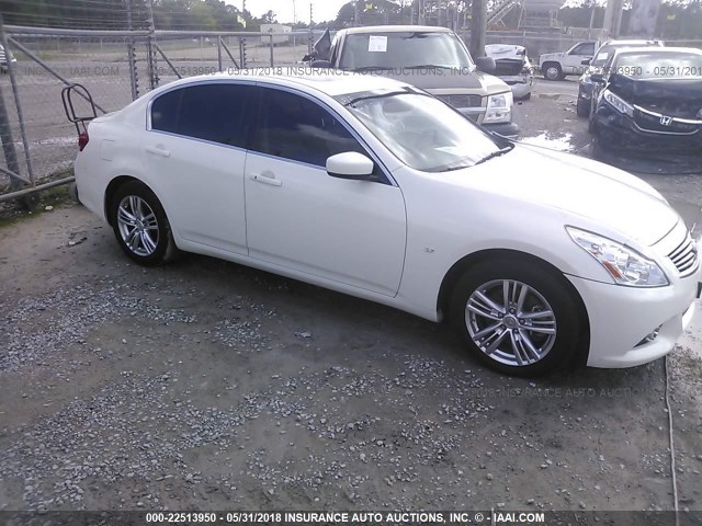 JN1CV6AR9FM522368 - 2015 INFINITI Q40 WHITE photo 1