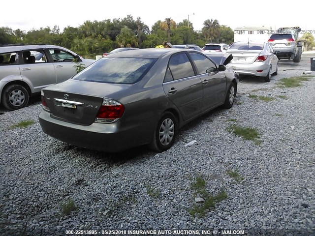 4T1BE32K06U742552 - 2006 TOYOTA CAMRY LE/XLE/SE ნაცრისფერი ფოტო 4