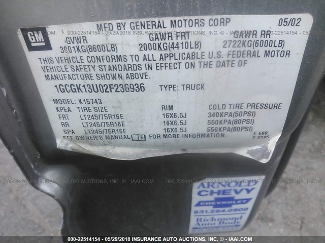 1GCGK13U02F236936 - 2002 CHEVROLET SILVERADO K1500 HEAVY DUTY SILVER photo 9