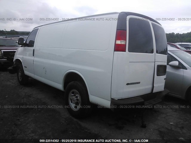 1GCGG25V951152760 - 2005 CHEVROLET EXPRESS G2500  WHITE photo 3