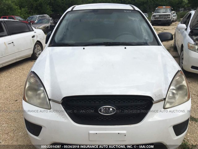 KNAFG525177086896 - 2007 KIA RONDO LX/EX WHITE photo 6