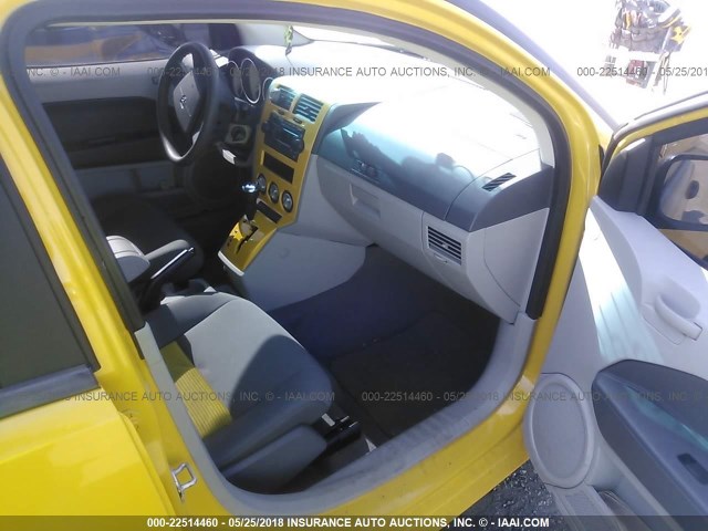 1B3HB48B17D532940 - 2007 DODGE CALIBER SXT YELLOW photo 5