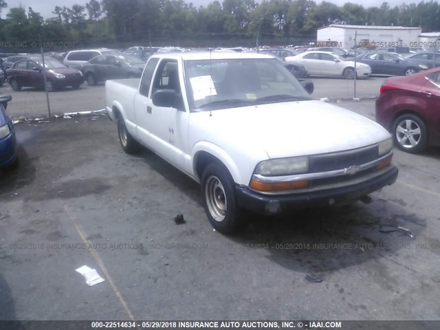 1GCCS19X438226688 - 2003 CHEVROLET S TRUCK S10 WHITE photo 1