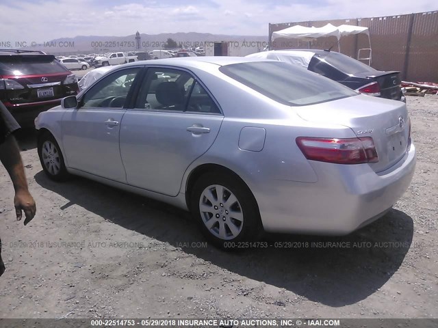 JTNBE46K073129631 - 2007 TOYOTA CAMRY NEW GENERAT CE/LE/XLE/SE SILVER photo 3