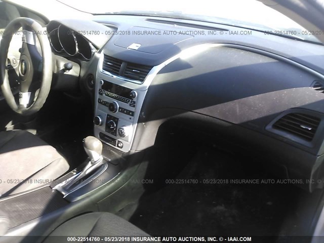 1G1ZC5E03AF247623 - 2010 CHEVROLET MALIBU 1LT 银色 照片 5