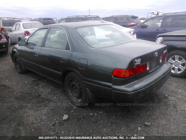 4T1BG22K2YU942534 - 2000 TOYOTA CAMRY CE/LE/XLE მწვანე ფოტო 3