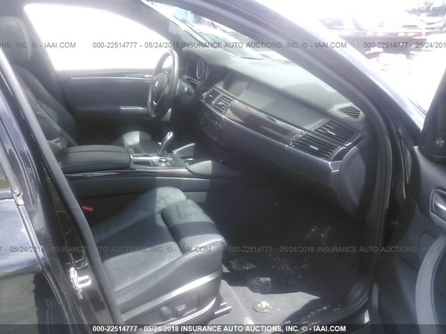 5UXFG8C55CLZ97154 - 2012 BMW X6 XDRIVE50I BLACK photo 5