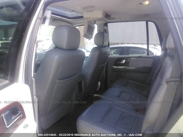 1FMFU20556LA51745 - 2006 FORD EXPEDITION LIMITED SILVER photo 8