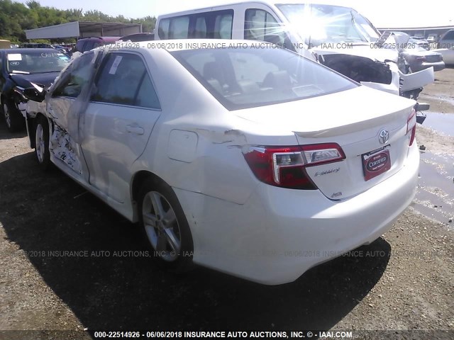 4T1BF1FKXEU457156 - 2014 TOYOTA CAMRY L/SE/LE/XLE 白色 照片 3