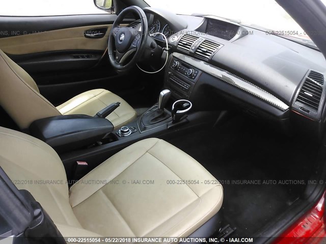 WBAUN9C50AVK41623 - 2010 BMW 135 I 红色 照片 5