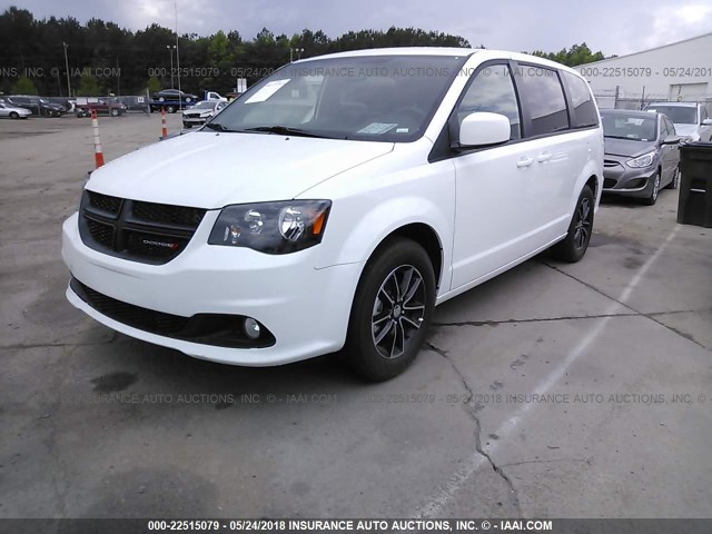 2C4RDGBG9JR201711 - 2018 DODGE GRAND CARAVAN SE WHITE photo 2