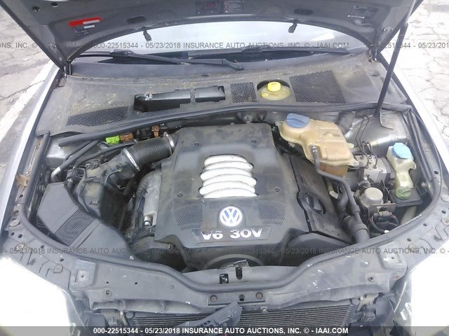 WVWRH63B91P281918 - 2001 VOLKSWAGEN PASSAT GLX 灰色 照片 10