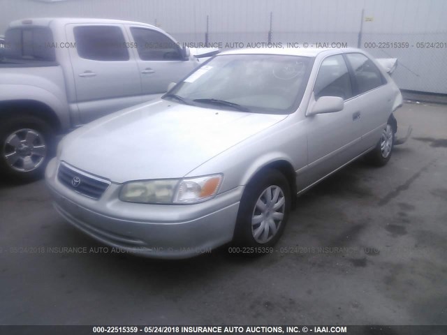 4T1BG22K9YU653540 - 2000 TOYOTA CAMRY CE/LE/XLE SILVER photo 2